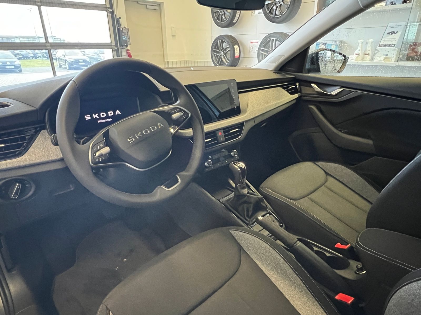 Fahrzeugabbildung SKODA Scala Tour 1.0 TSI DSG *Matrix-LED, Navi, Sitzhz