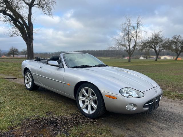 Jaguar XK8 Cabriolet 4.2 V8 Facelift Leder SHZ Alpine