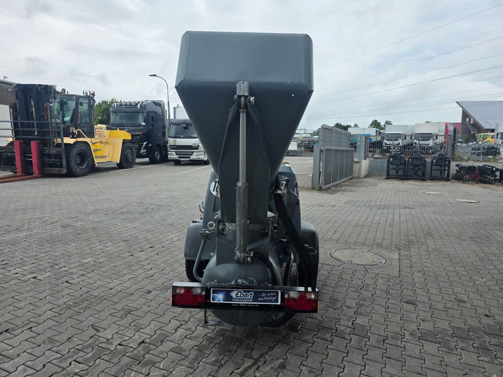Fahrzeugabbildung Andere Putzmeister Mixokret M760 DHBS BetonEstrichpumpe