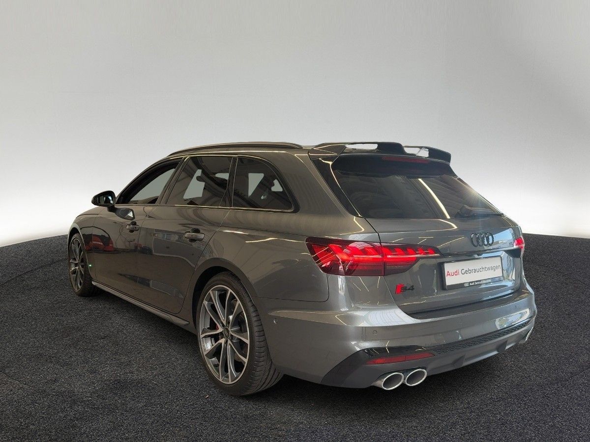 Audi S4 - Bild 4