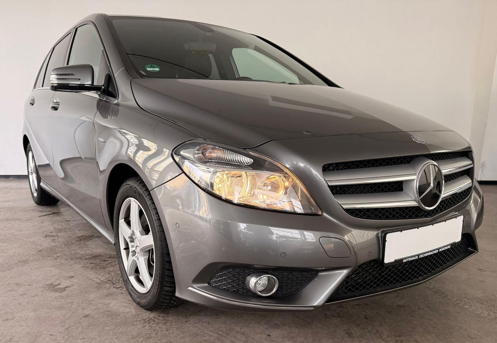 Mercedes-Benz B 200,SHZ,PDC,NAVI,TÜV&SERVICE NEU,AHK
