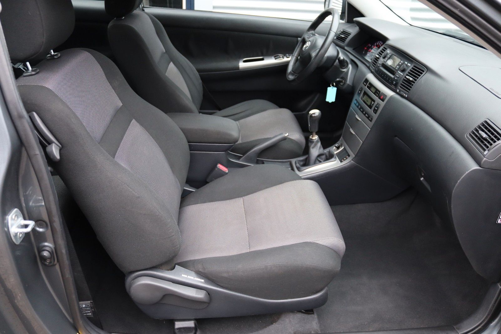 Fahrzeugabbildung Toyota Corolla 1.4 Edition KLIMAAUT SITZHEIZUNG HU NEU!