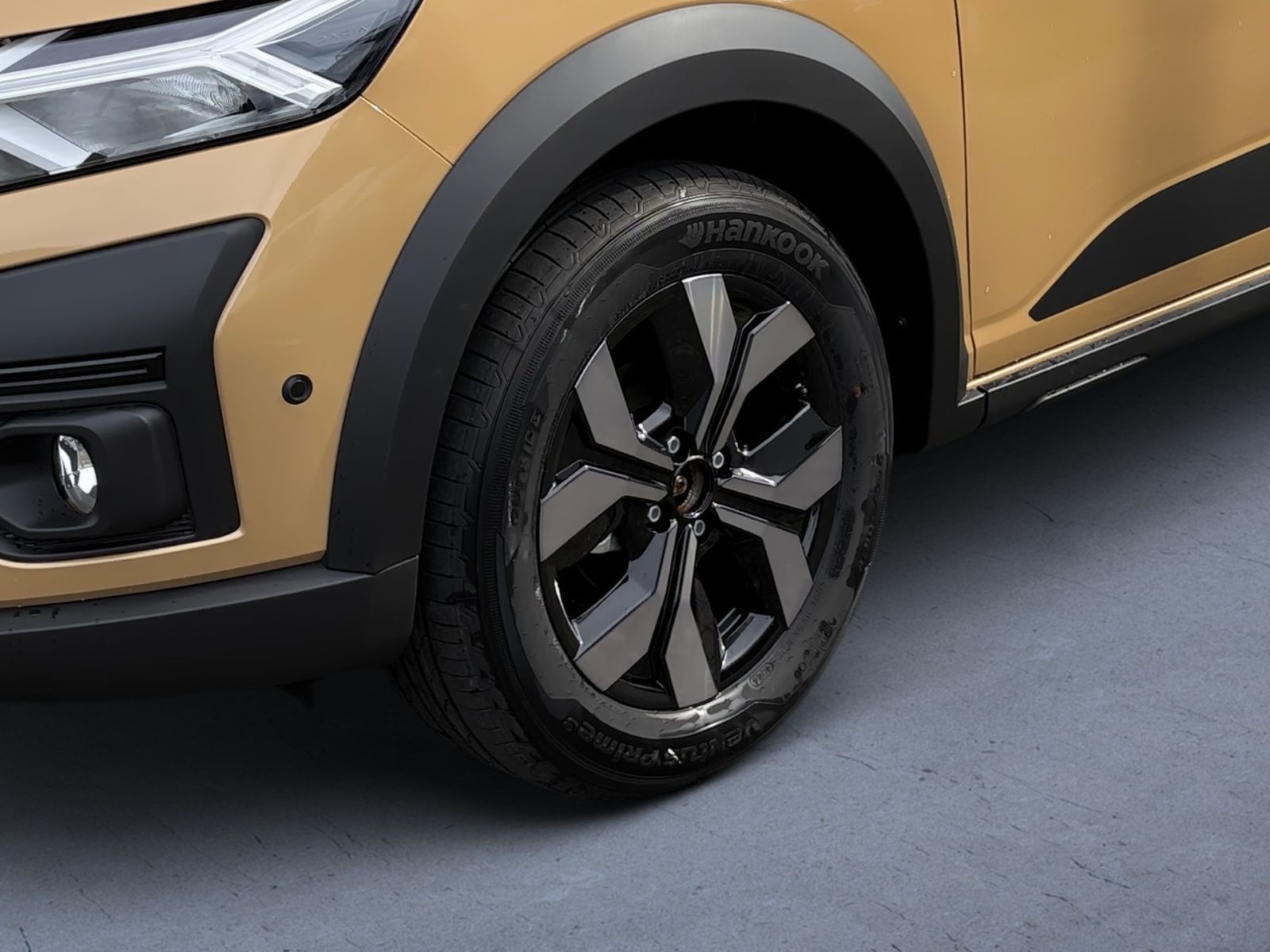 Fahrzeugabbildung Dacia Sandero III Stepway Expression Eco-G 100