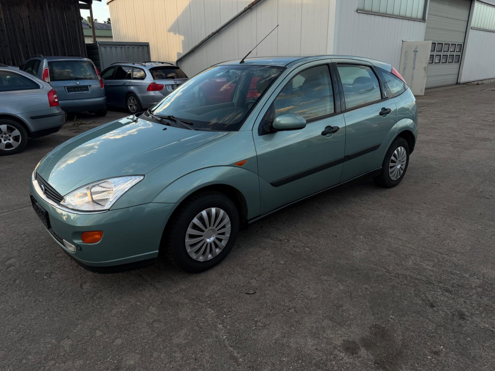 Ford Focus 1.6 Ghia Autom. Tüv Neu