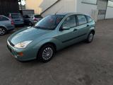 Ford Focus 1.6 Ghia Autom. Tüv Neu - gebrauchte Ford Focus aus dem Jahr 1999