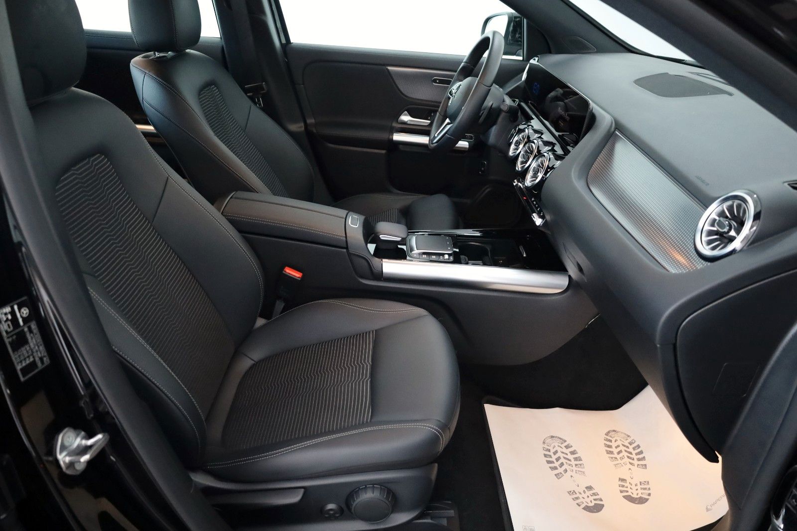 Fahrzeugabbildung Mercedes-Benz EQA 250, Progressive T.Leder,Navi,LED,SH,Kamera