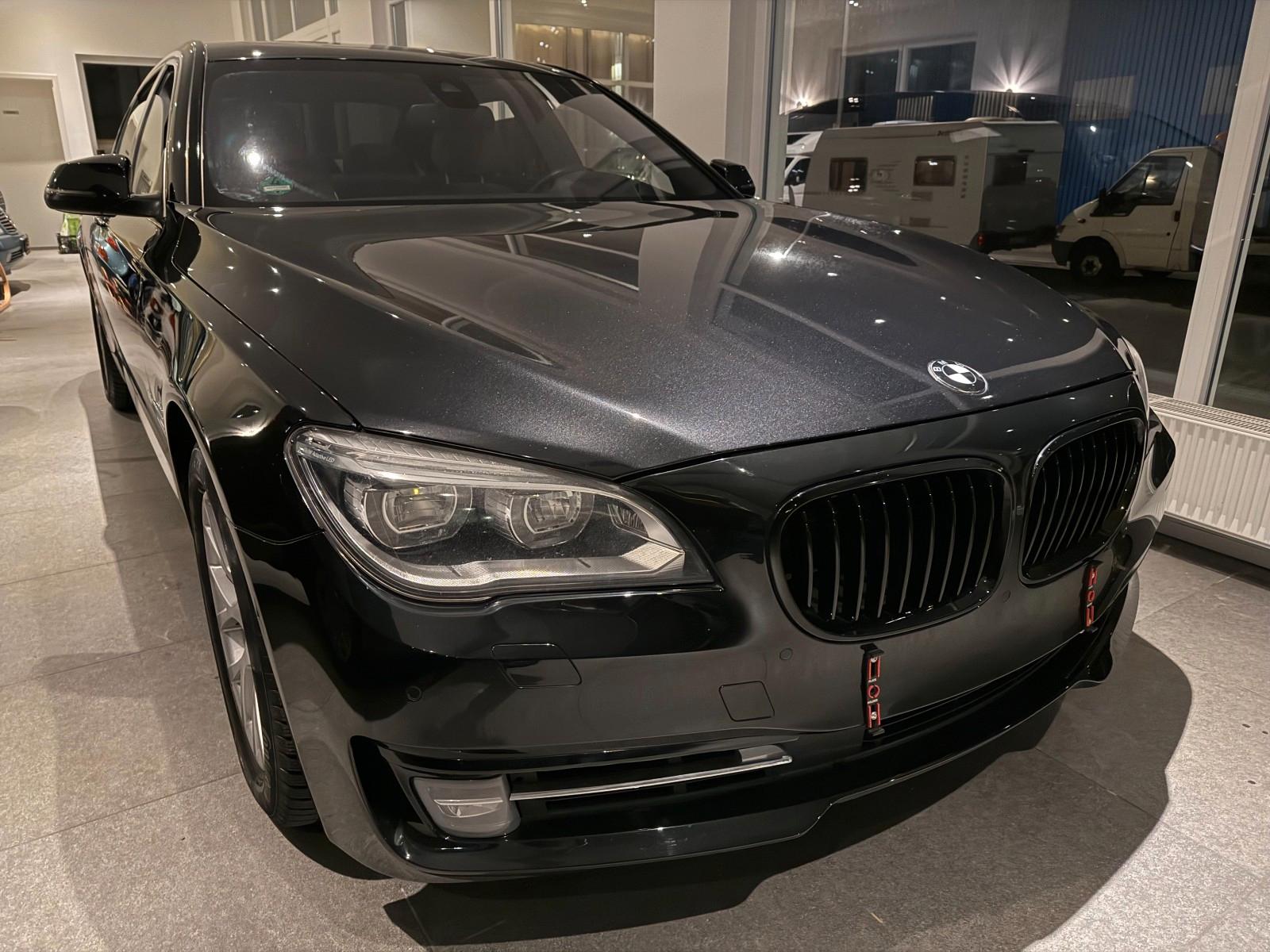 BMW 750Li xDrive Lang Vollausstattung Chauffeurfahrz