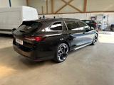 Skoda Superb Combi 2.0 TSI 195 kW 4x4 Sportline - mit Benzin-Antrieb: Ambiente-Beleuchtung, Kombi
