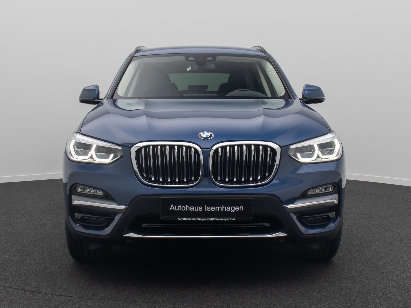 Fahrzeugabbildung BMW X3 xD20d Luxury Line Kamera AHK HUD Alarm 19Zoll