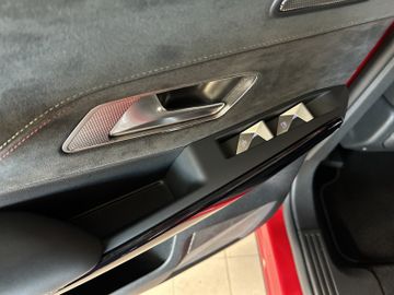DS Automobiles DS 7 Crossback 2.0 Performance Line LED KAM NAV