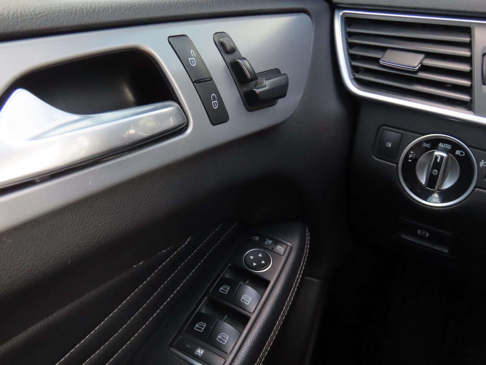 Mercedes-Benz ML 350 BlueTEC 4MATIC Autom. Leder 360° AHK