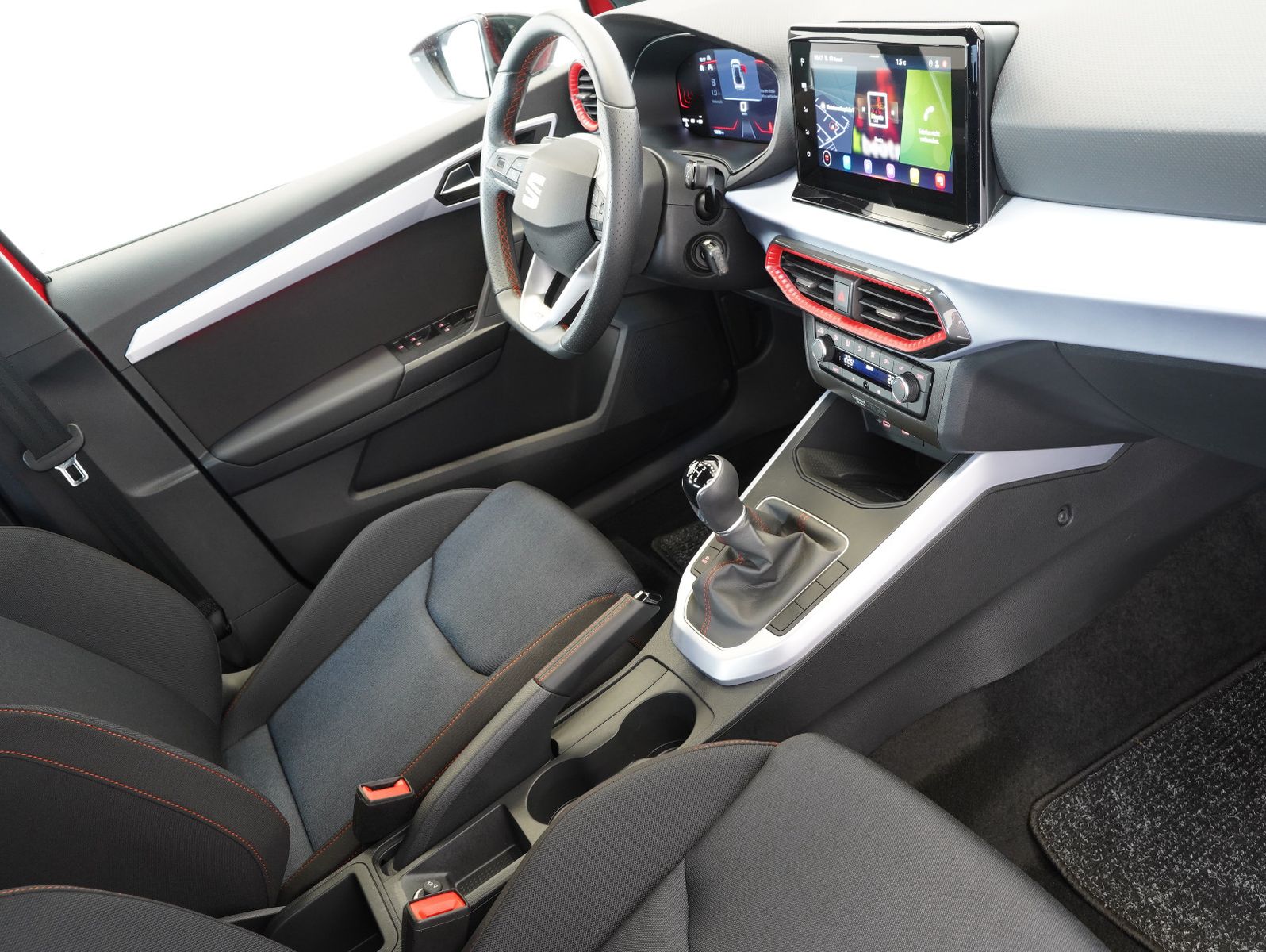 Fahrzeugabbildung SEAT Arona 1.0 TSI FR PRO/PDC/LED/NAVI