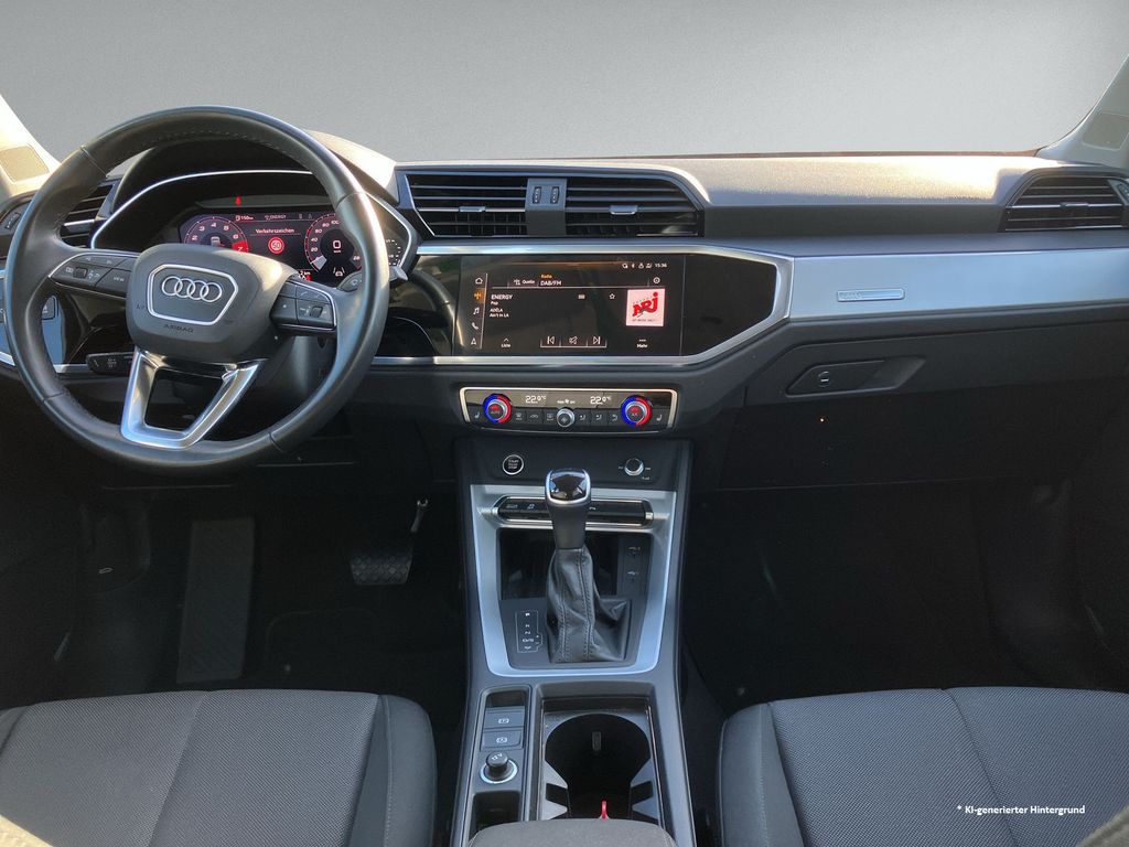AUDI Q3 Sportback 35 TFSI S-line LED Navi ACC Rfk 18' AUDI Q3 Sportback 35 TFSI S-line LED Navi ACC Rfk 18'