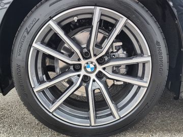 BMW 318i Touring DAB Komfortzg. Tempomat Klimaaut.