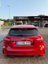 Mercedes-Benz A 180 AMG Line AMG Line - Mercedes-Benz A-Klasse: Rot