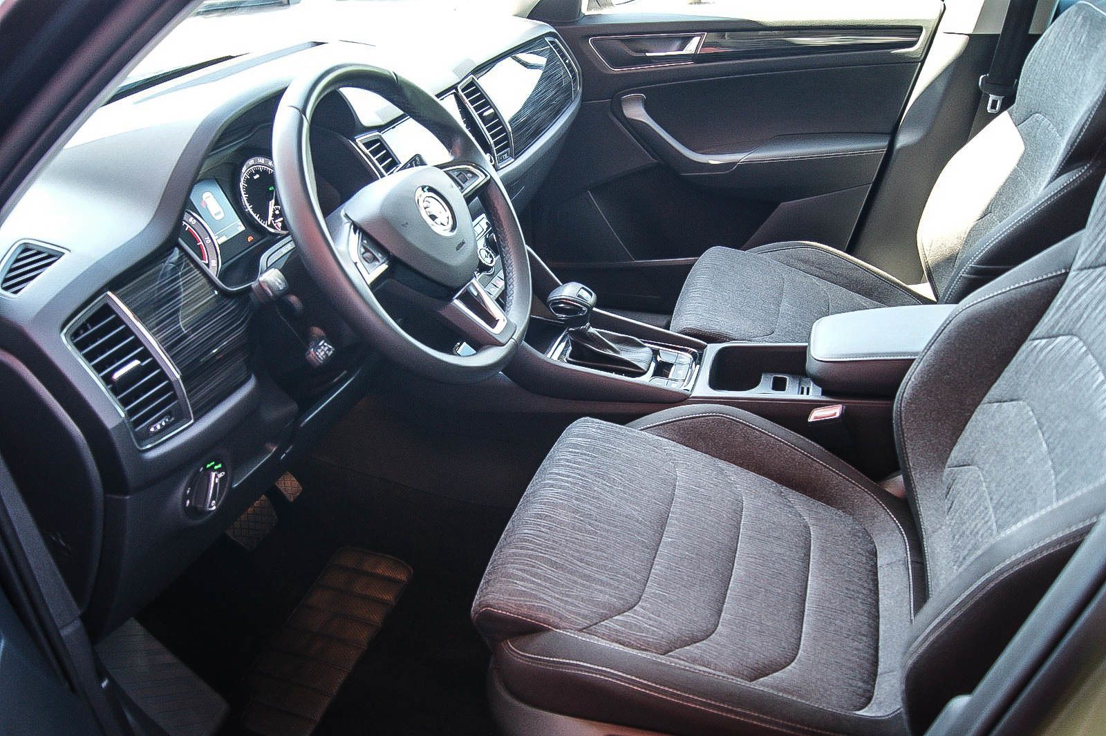 Fahrzeugabbildung SKODA Kodiaq 15TSI  STYLE 7-SITZER KAMERA NAVI LED ACC