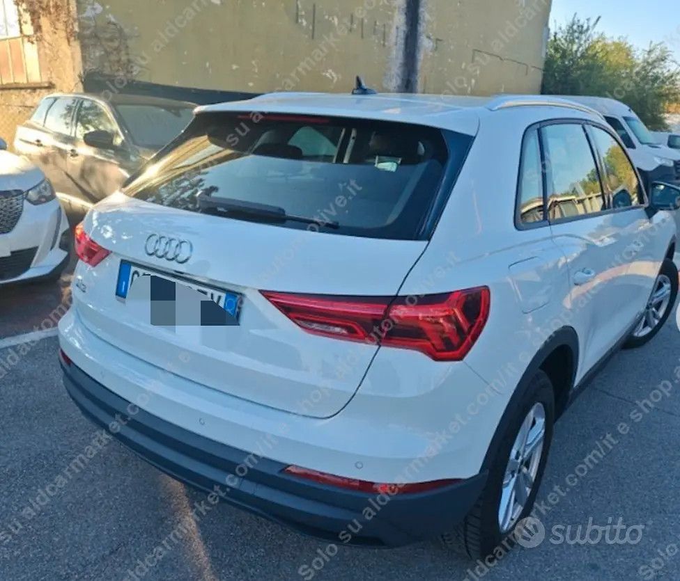 AUDI Audi Q3 45 TFSI 1.4 Business ibrido 245 CV auto
