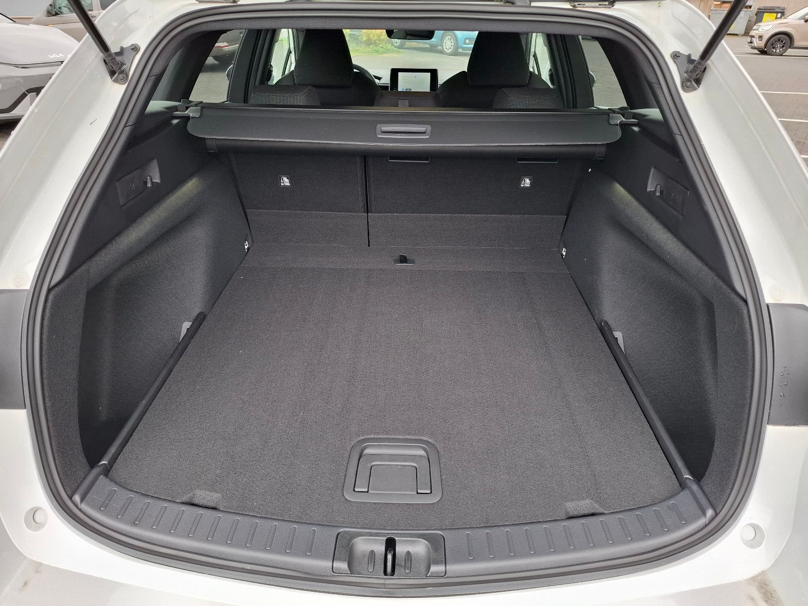 Suzuki Swace - Bild 9