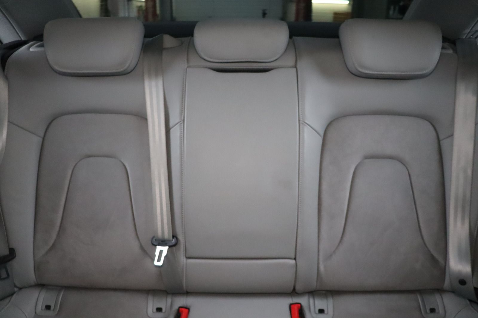 Fahrzeugabbildung Audi A4 3.0 TDI S tronic * Xenon * Navi * el. Sitze