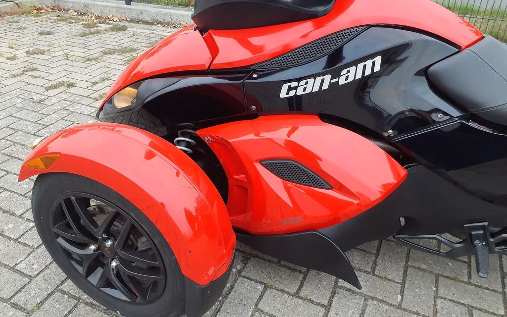 Can-Am Spyder 2012 — photo 11