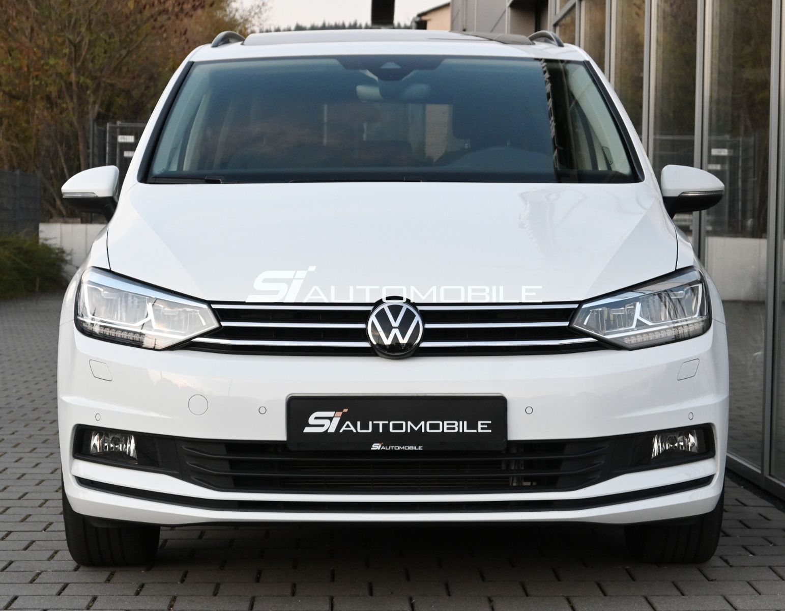 Fahrzeugabbildung Volkswagen Touran 2.0 TDI DSG °ACC°AHK°PANO°STANDHEIZ°7-SI°