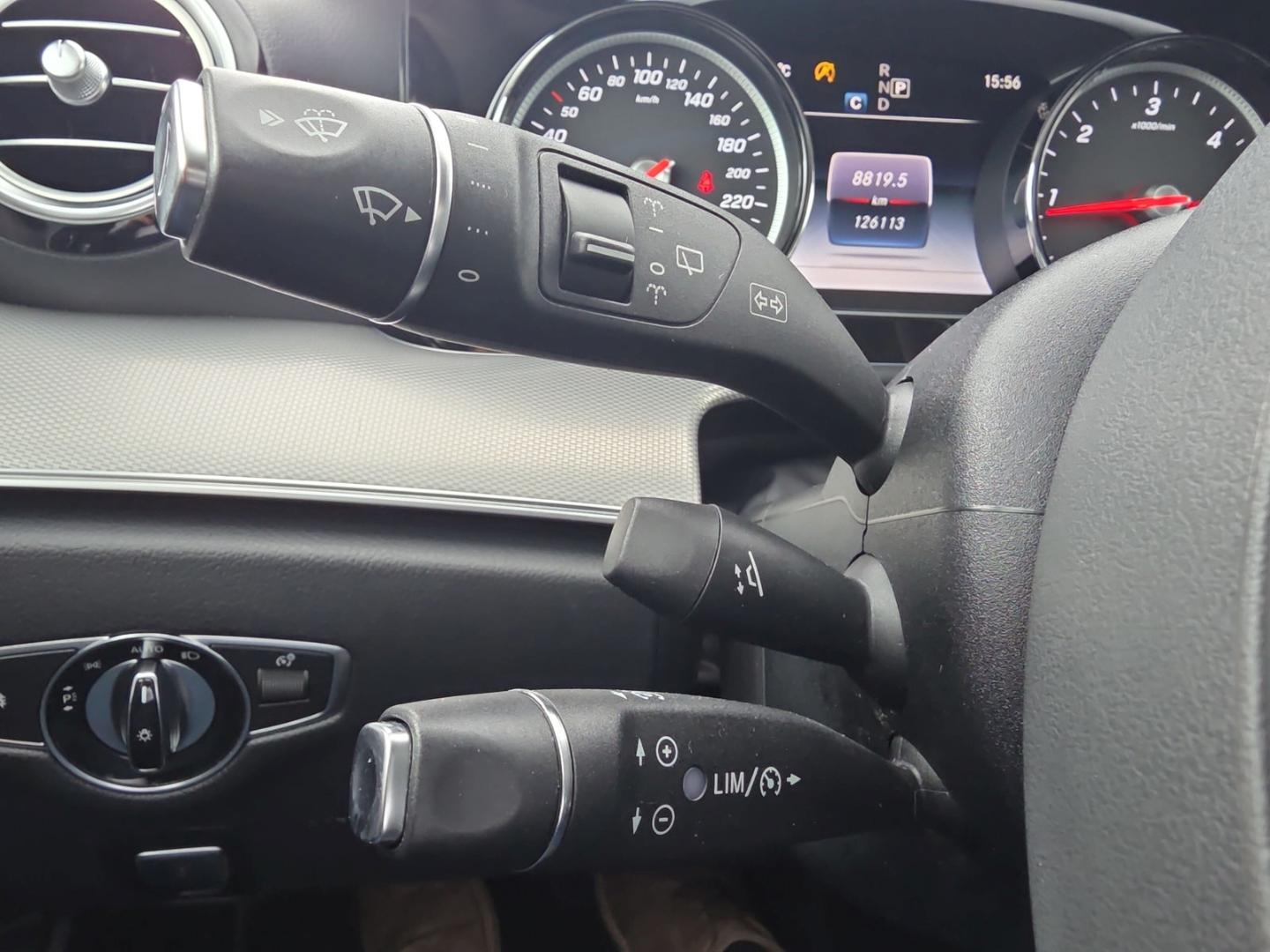 Mercedes-Benz E 220 d T Avantgarde Multibeam Navi Kamera Park