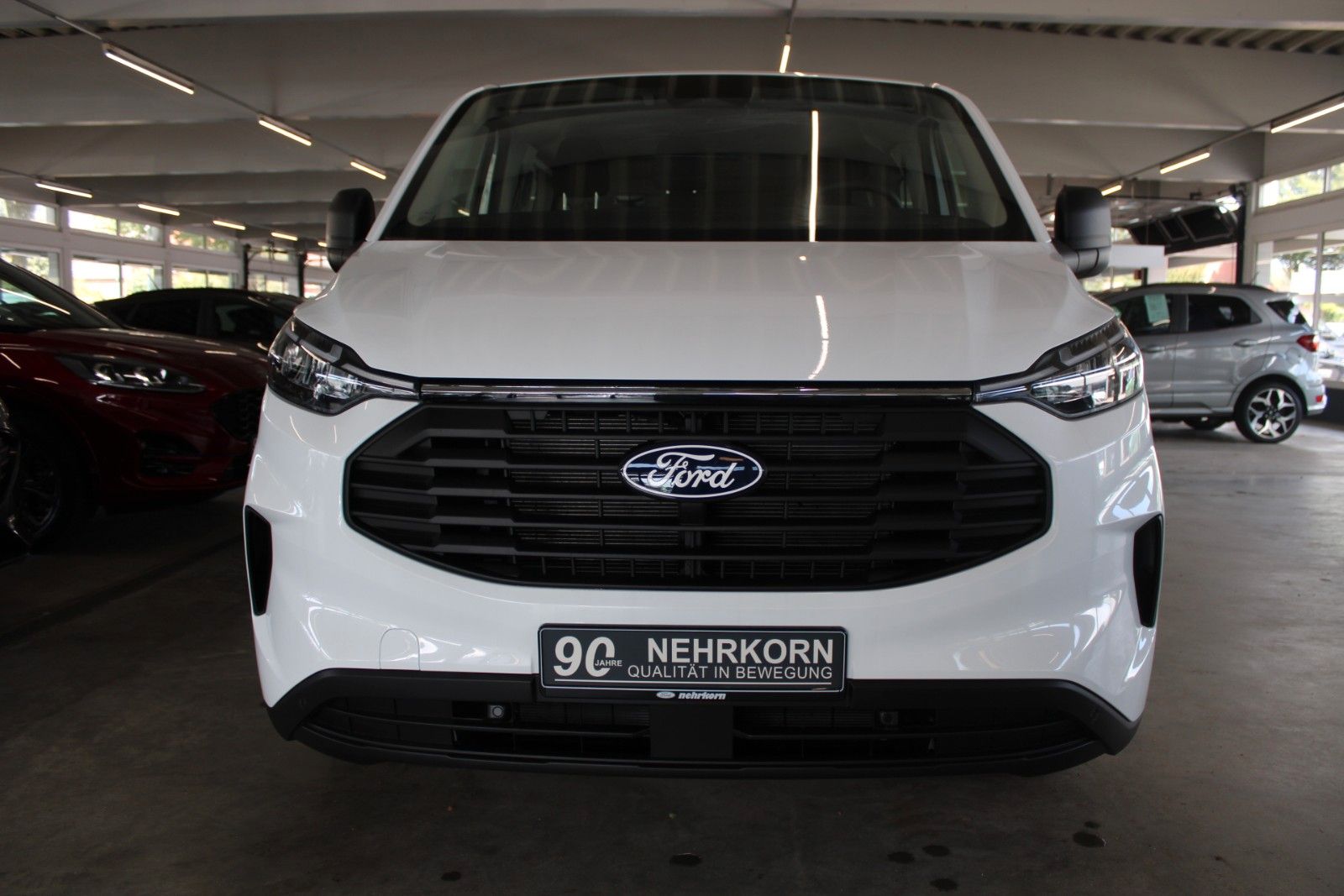 Fahrzeugabbildung Ford Transit Custom Kombi Trend 9-Sitzer LED NAVI CAM