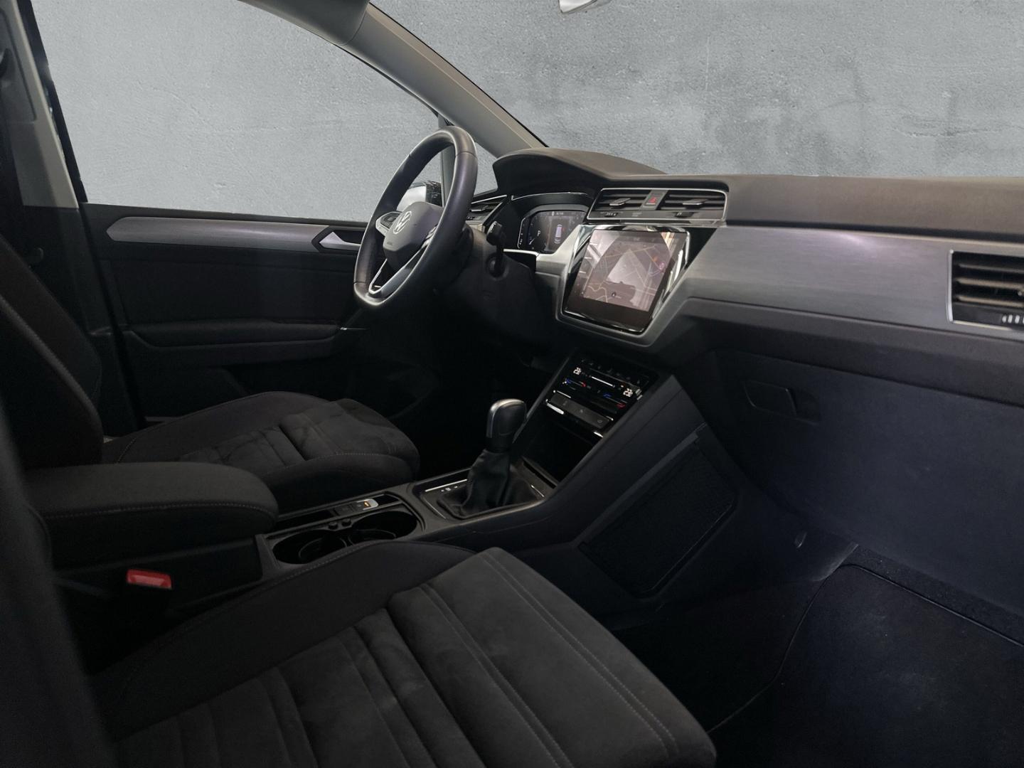 Volkswagen Touran Comfortline DSG NaviPRO PANO Kam 7-Sitzer