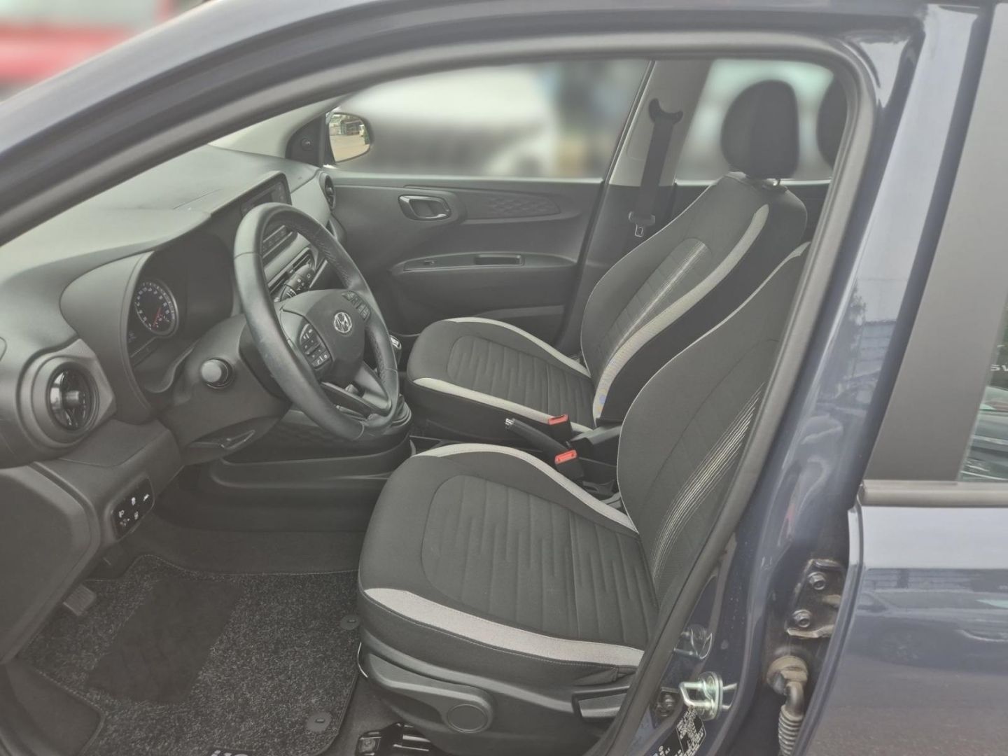 Fahrzeugabbildung Hyundai i10 Select Navi Apple CarPlay Android Auto Musik