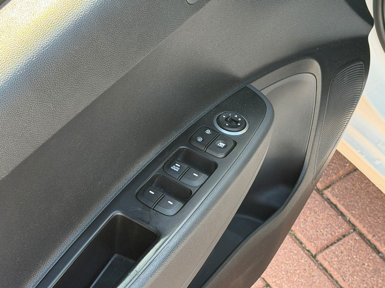 Fahrzeugabbildung Hyundai i10 1.0 Passion *Klima*Allwetter*Isofix*USB*AUX*
