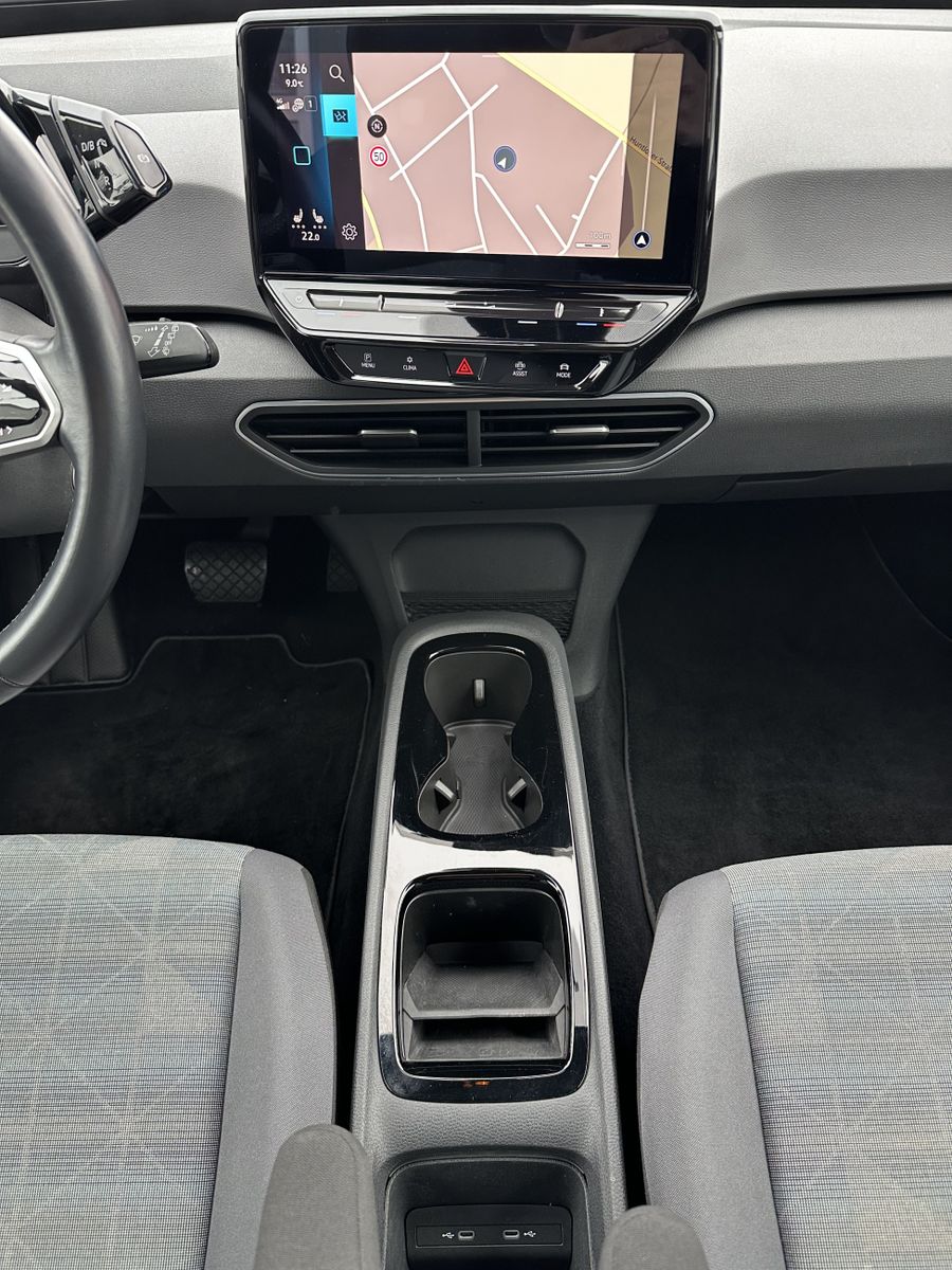 Fahrzeugabbildung Volkswagen ID.3 Pro Performance NAV+LED+CARPLAY+SHZ+18ZOLL