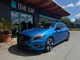 Mercedes-Benz A 180 BlueEfficiency NIGHT/KAMERA/SHZ/2.Hand! - mit Benzin-Antrieb: Blau, Teilleder, Kleinwagen