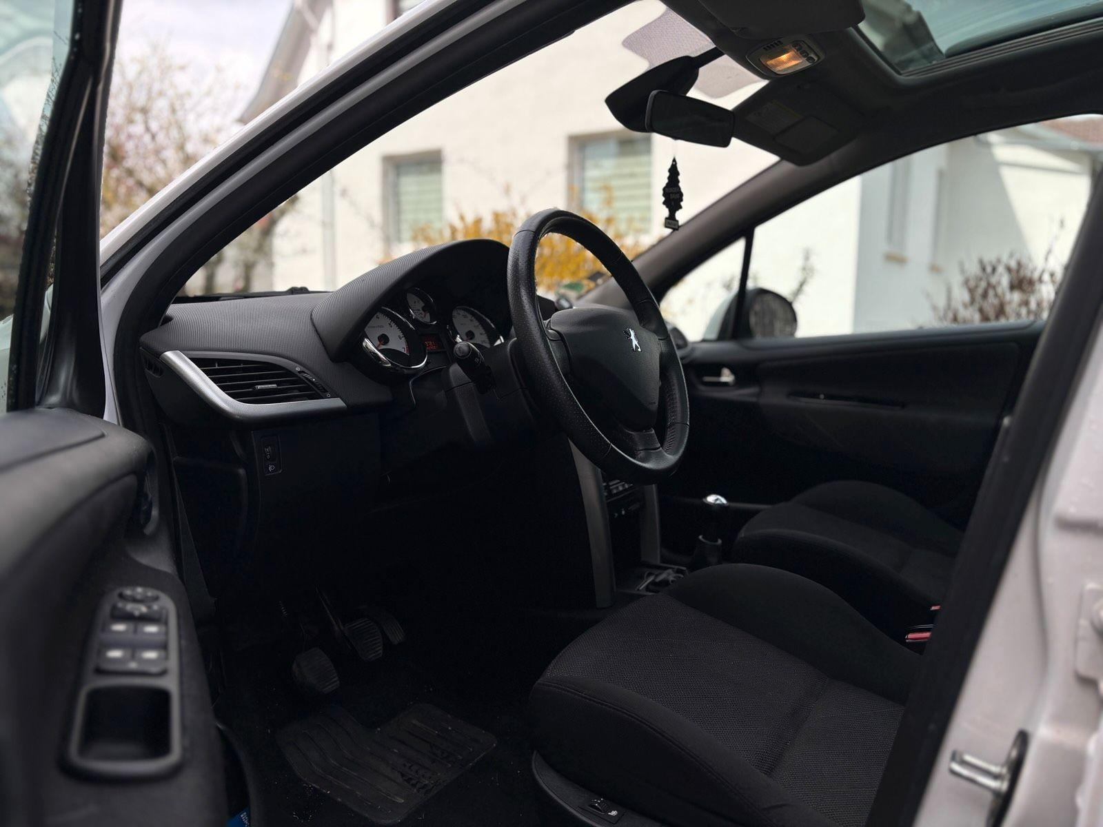 Peugeot 207 2009 — photo 11