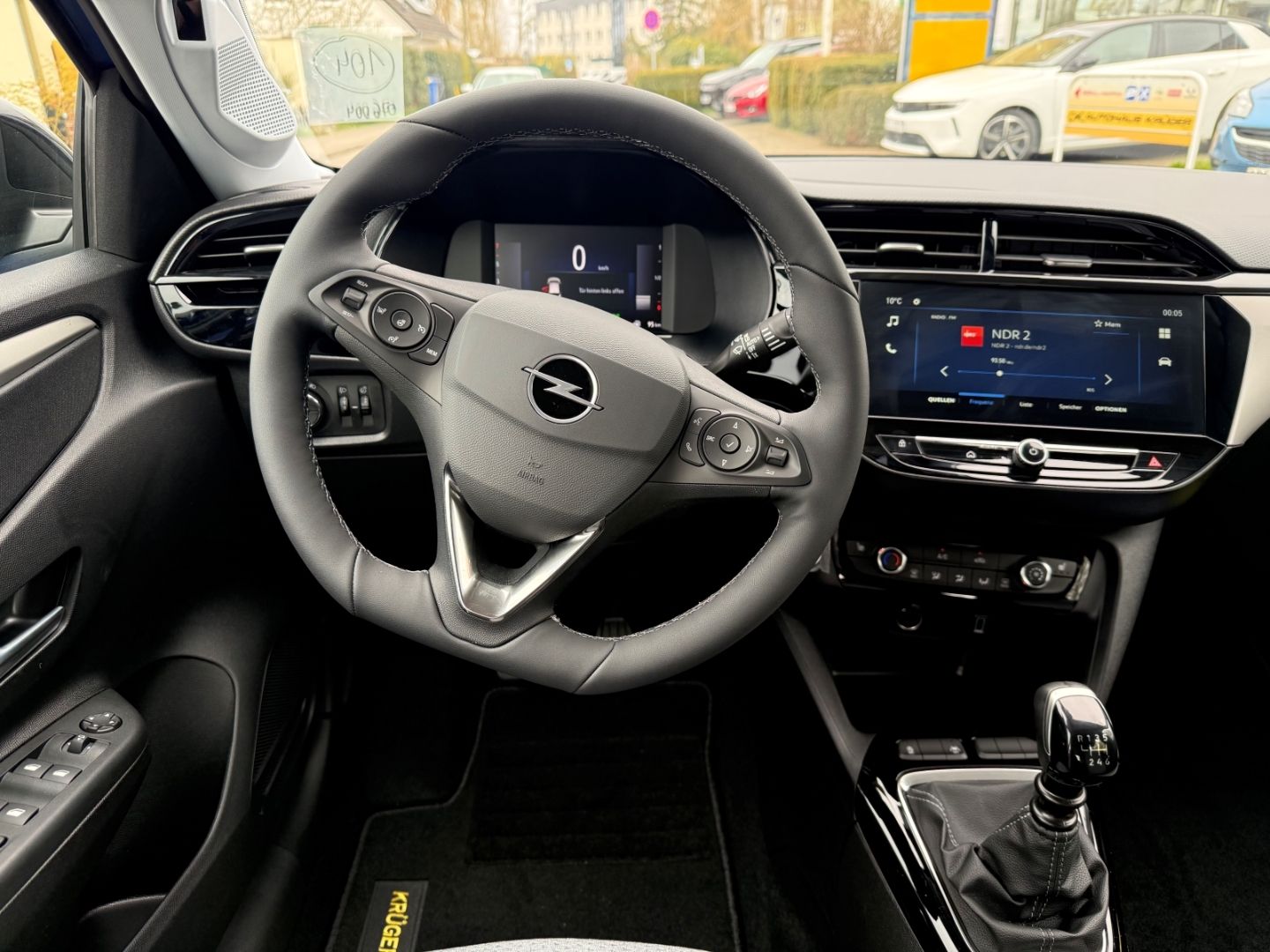 Fahrzeugabbildung Opel Corsa F Edition mit Tech+Winter+Komfort-Paket