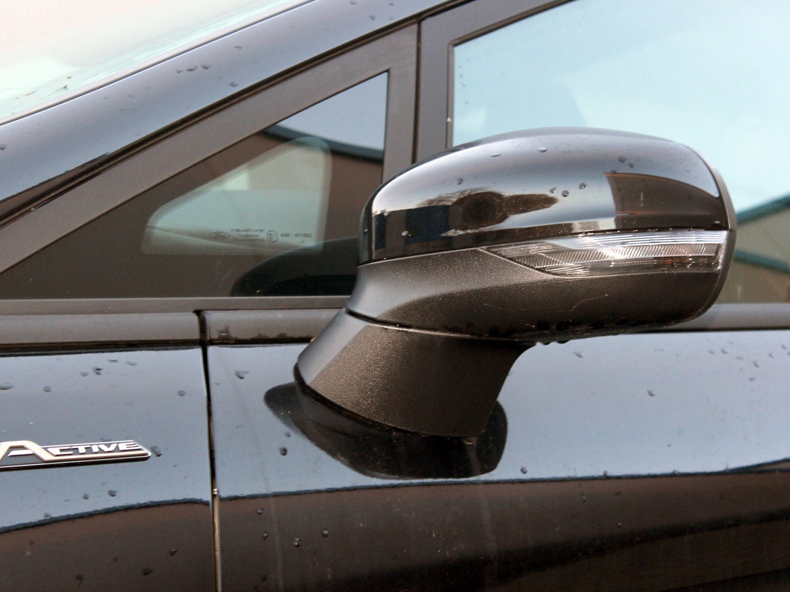 Fahrzeugabbildung Ford Fiesta Active 1,0 EcoBoost Hybrid
