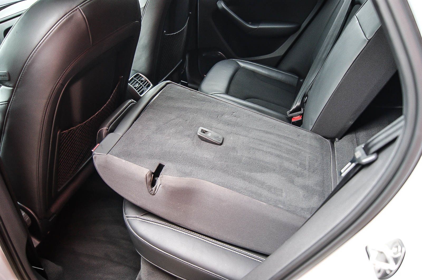 Fahrzeugabbildung Audi Q3 14TSI S-tronic S-LINE PLUS 20-ZOLL PANO BOSE