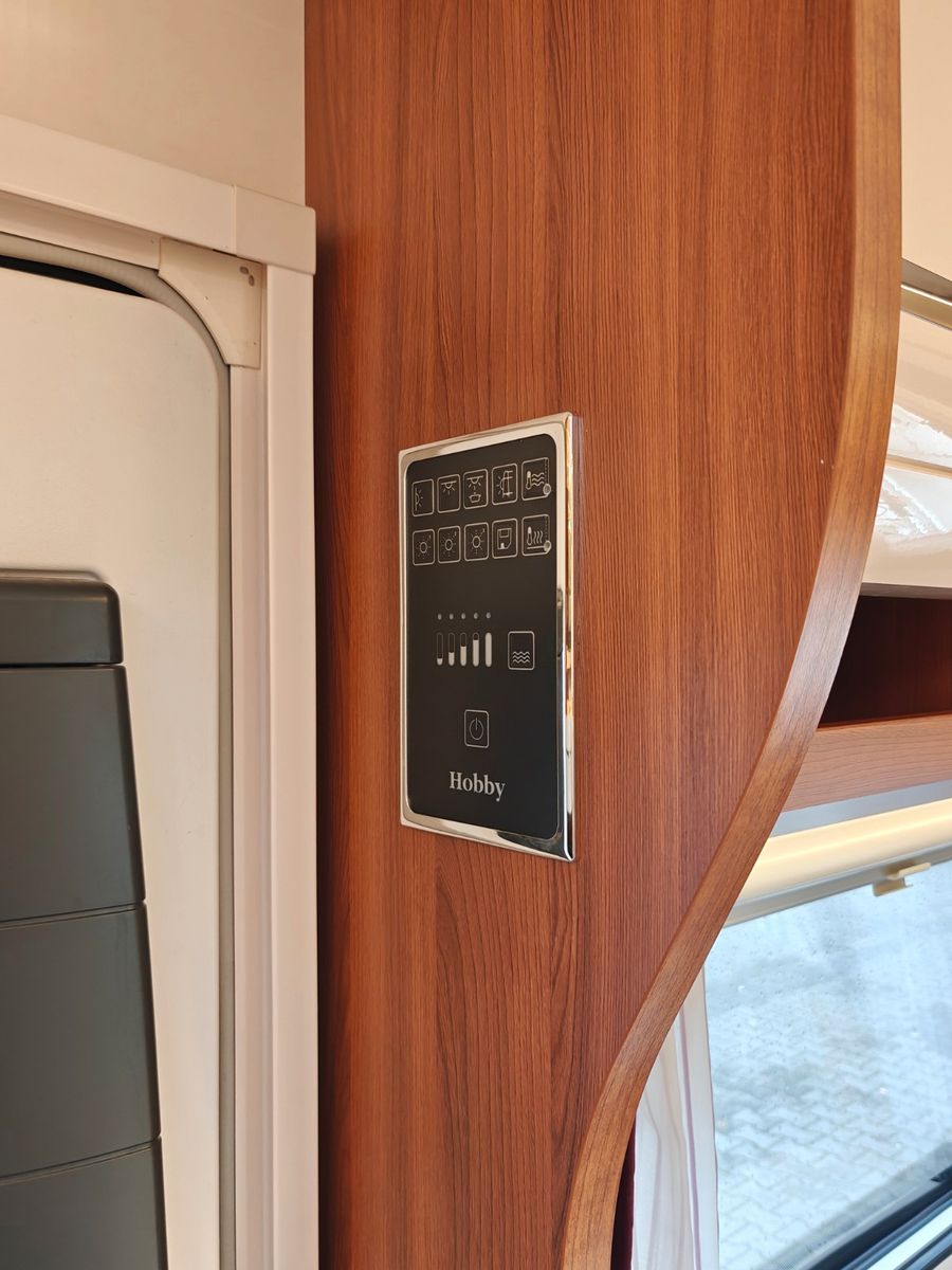 Fahrzeugabbildung Hobby Excellent 540 UFe - Fahrradträger, TV, 1.750kg -