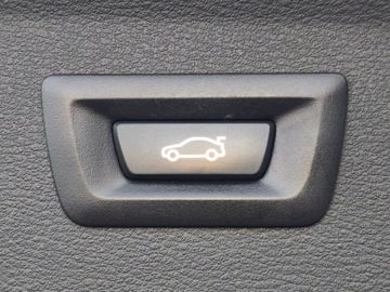 BMW X1 sDrive 18 d*LED*AHK*Navi*SHZ*Kamera*PDC*