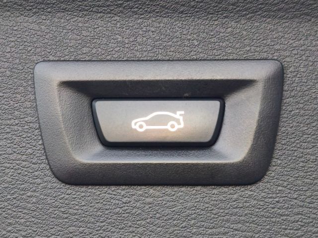 BMW X1 sDrive 18 d*LED*AHK*Navi*SHZ*Kamera*PDC*