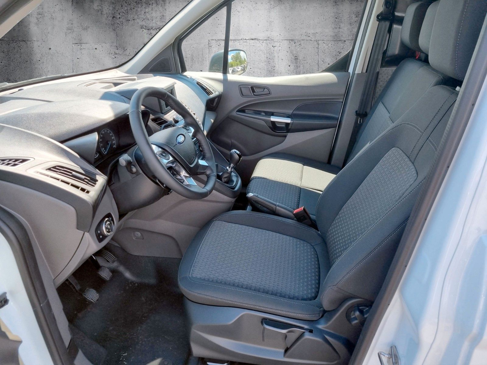 Fahrzeugabbildung Ford Transit Connect Kasten lang Trend
