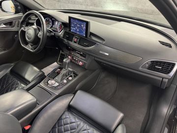 Audi A6 - 12