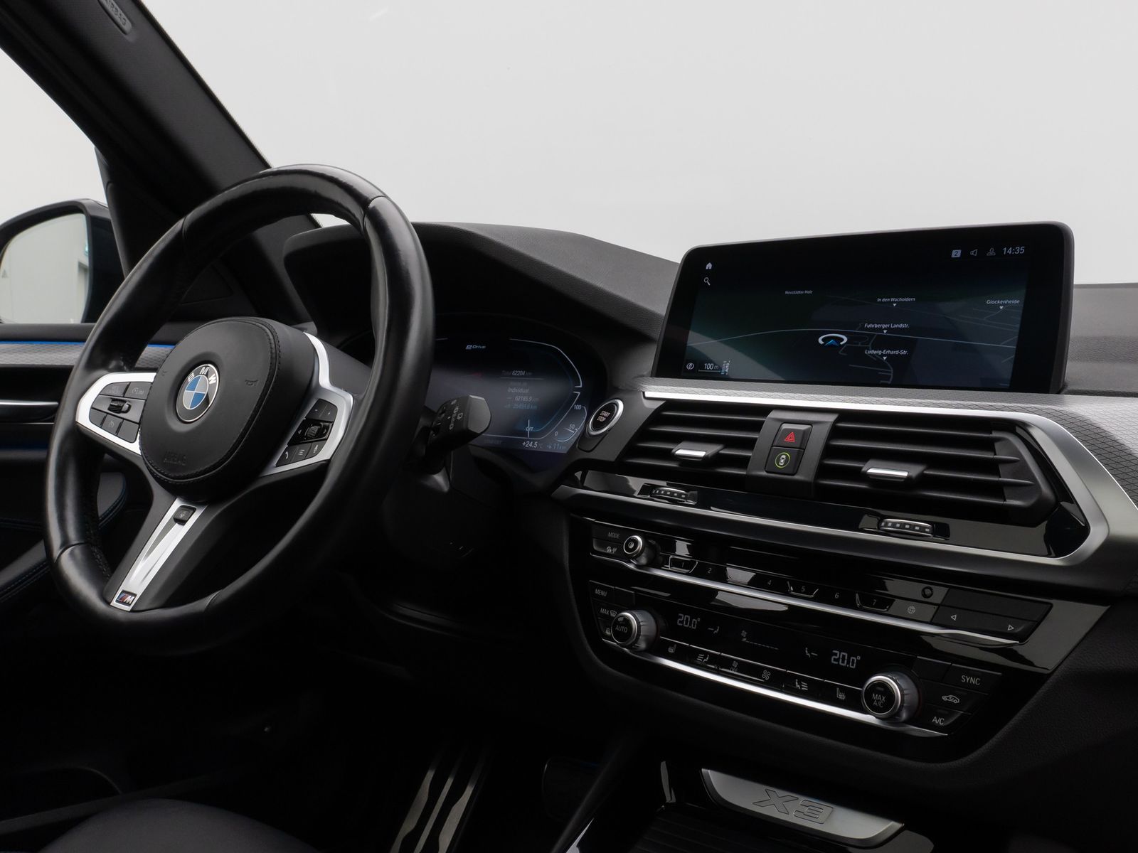 Fahrzeugabbildung BMW X3 xD30e M Sport Panorama 360°HUD DAB HiFi 20Zl