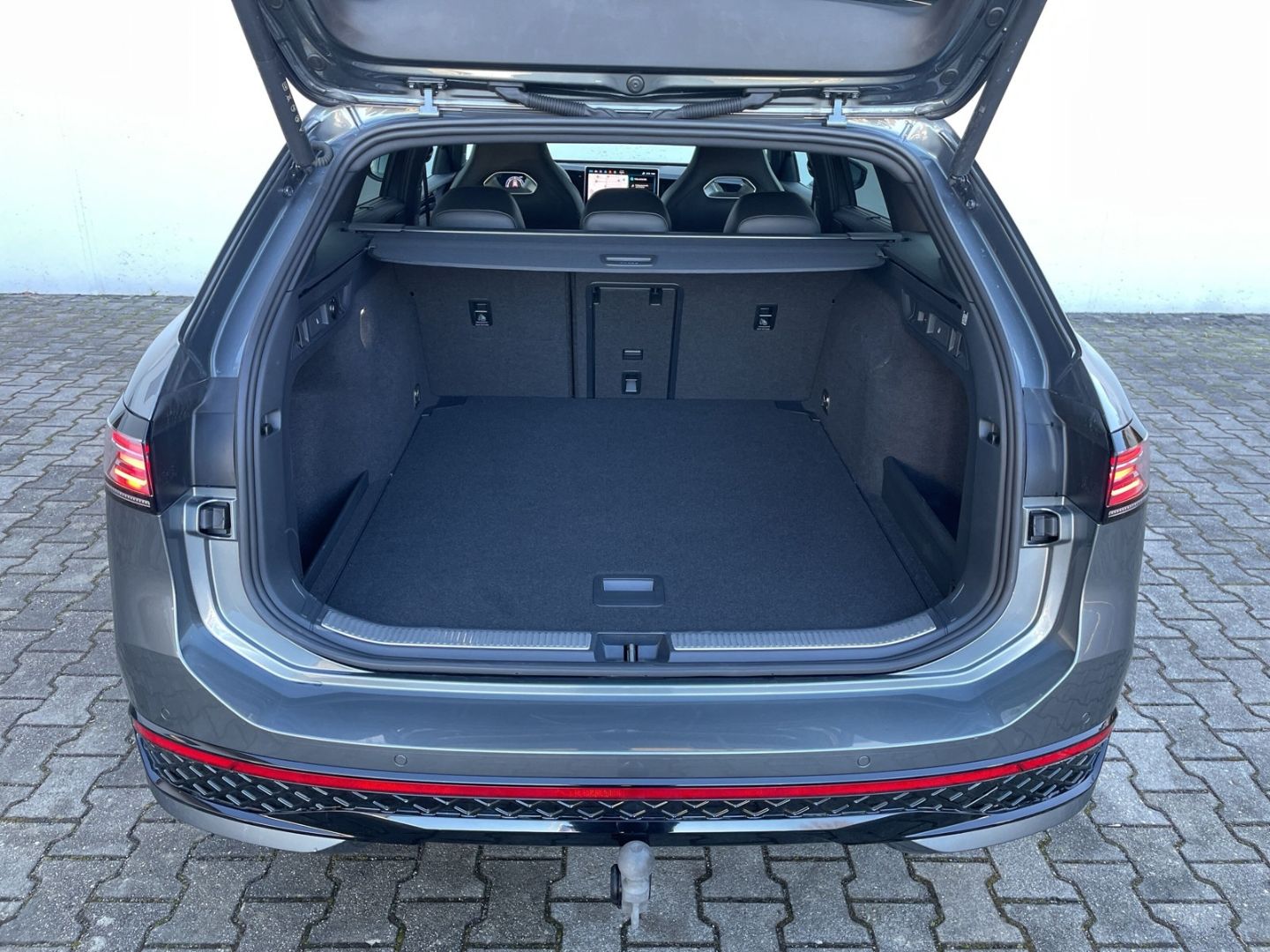 Passat 2.0 TDI R-Line AHK/Kamera/Keyless/Matrix/