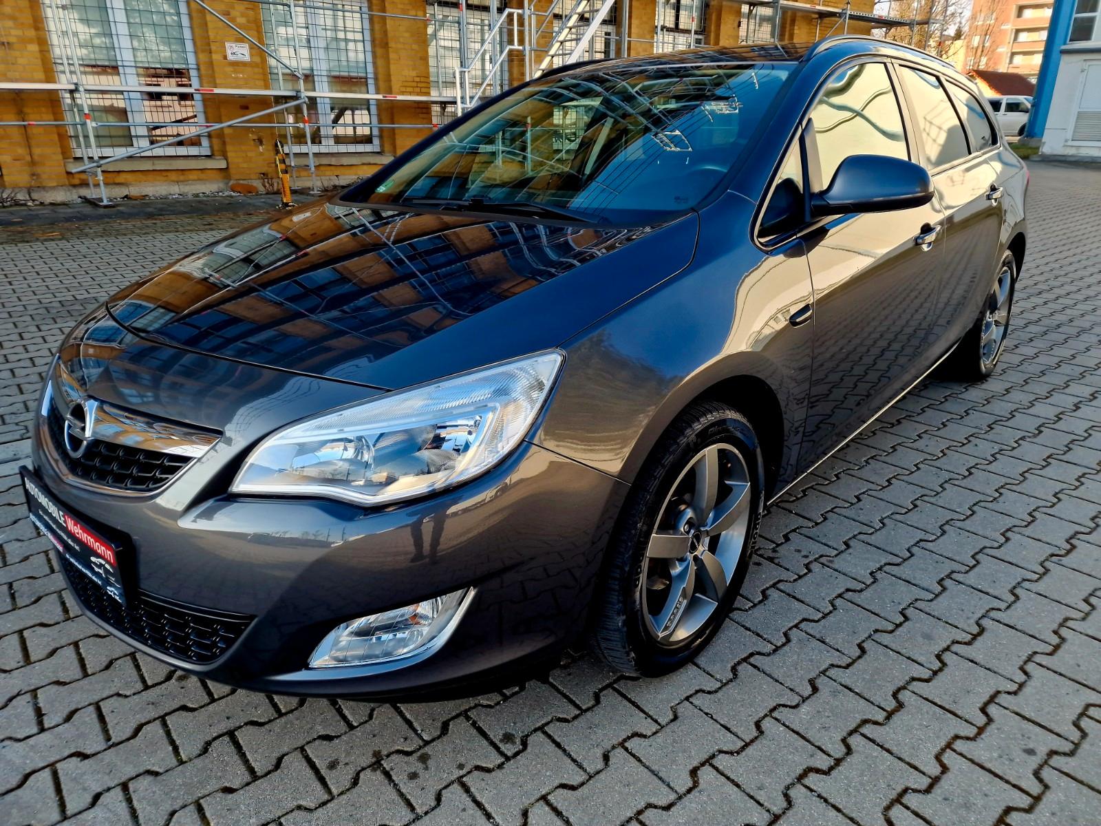 Opel Astra J Sports Tourer Design Edition*Tüv Neu*