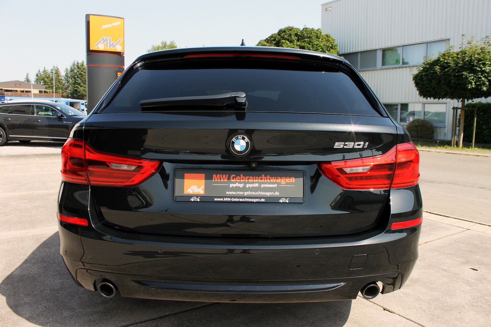 Fahrzeugabbildung BMW 530i Touring Steptr. Sport-Line LED HUD KAM ACC