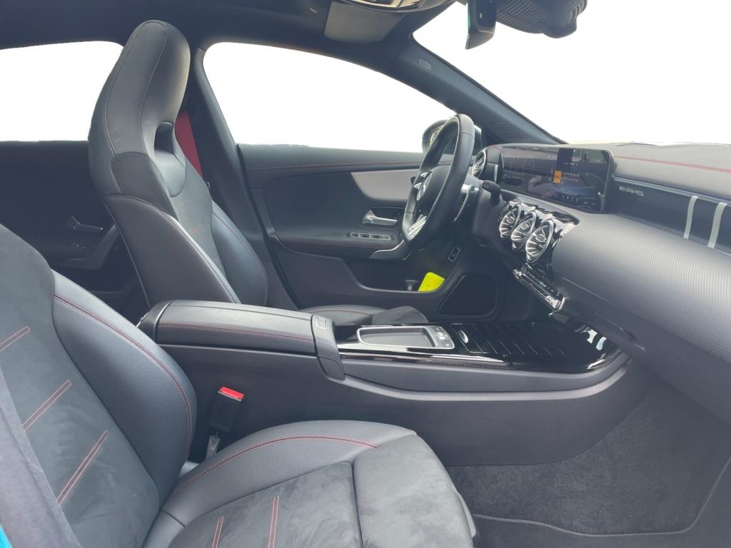 Mercedes-Benz AMG CLA 35 4matic Shooting Brake AMG+MBUX+MBeam