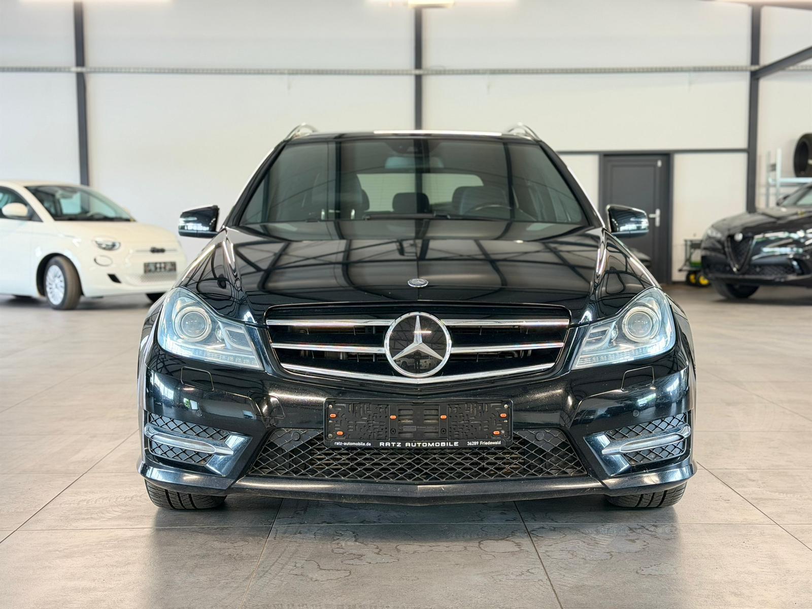 Mercedes-Benz C 220 AMG 4M BI-XEN+DISTR+AHK+ALCAN.+NAV+EL.HECK