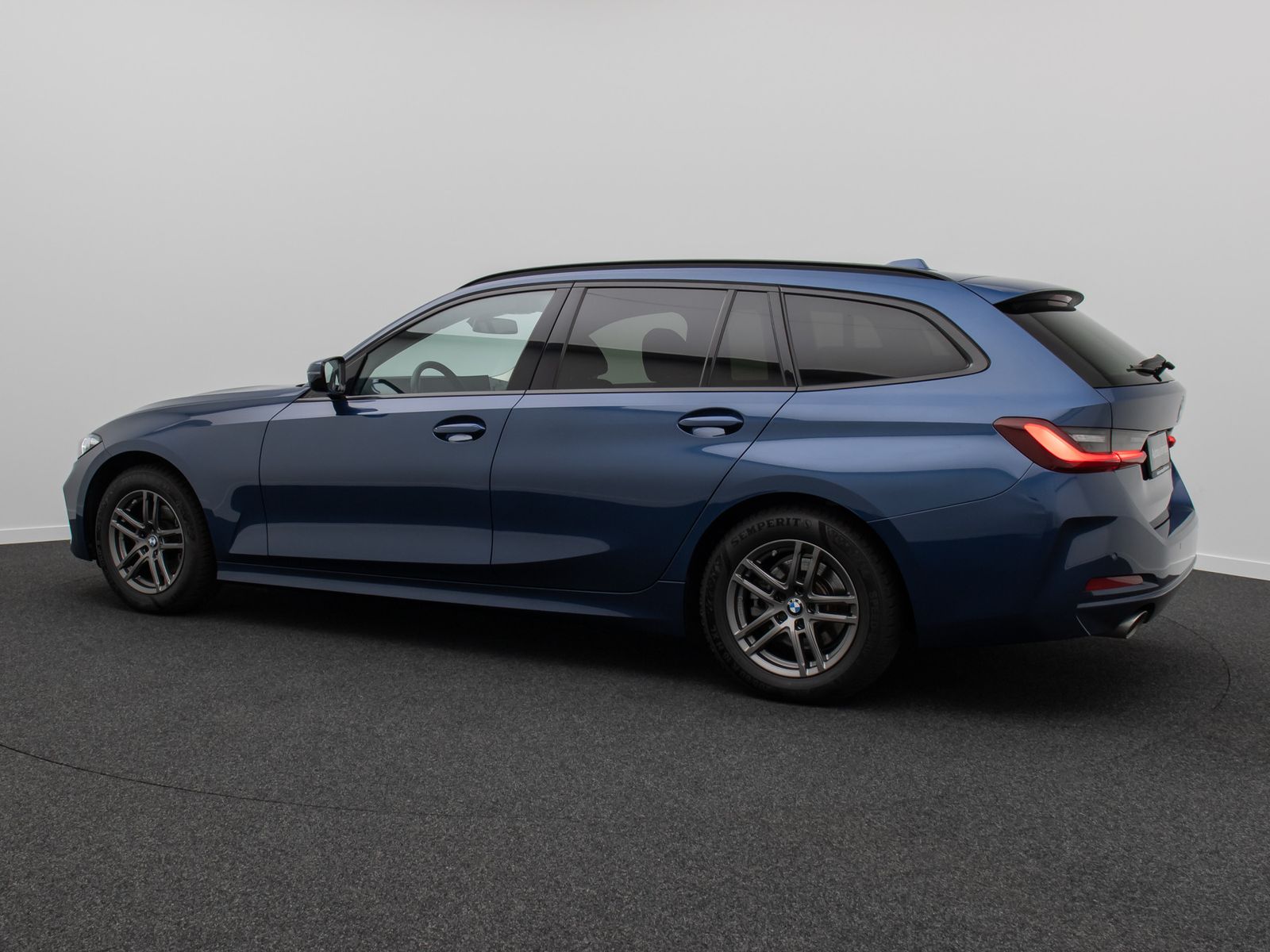 Fahrzeugabbildung BMW 318i  DAB CockPit+ PDC LED Geschwindigkeitsreg.