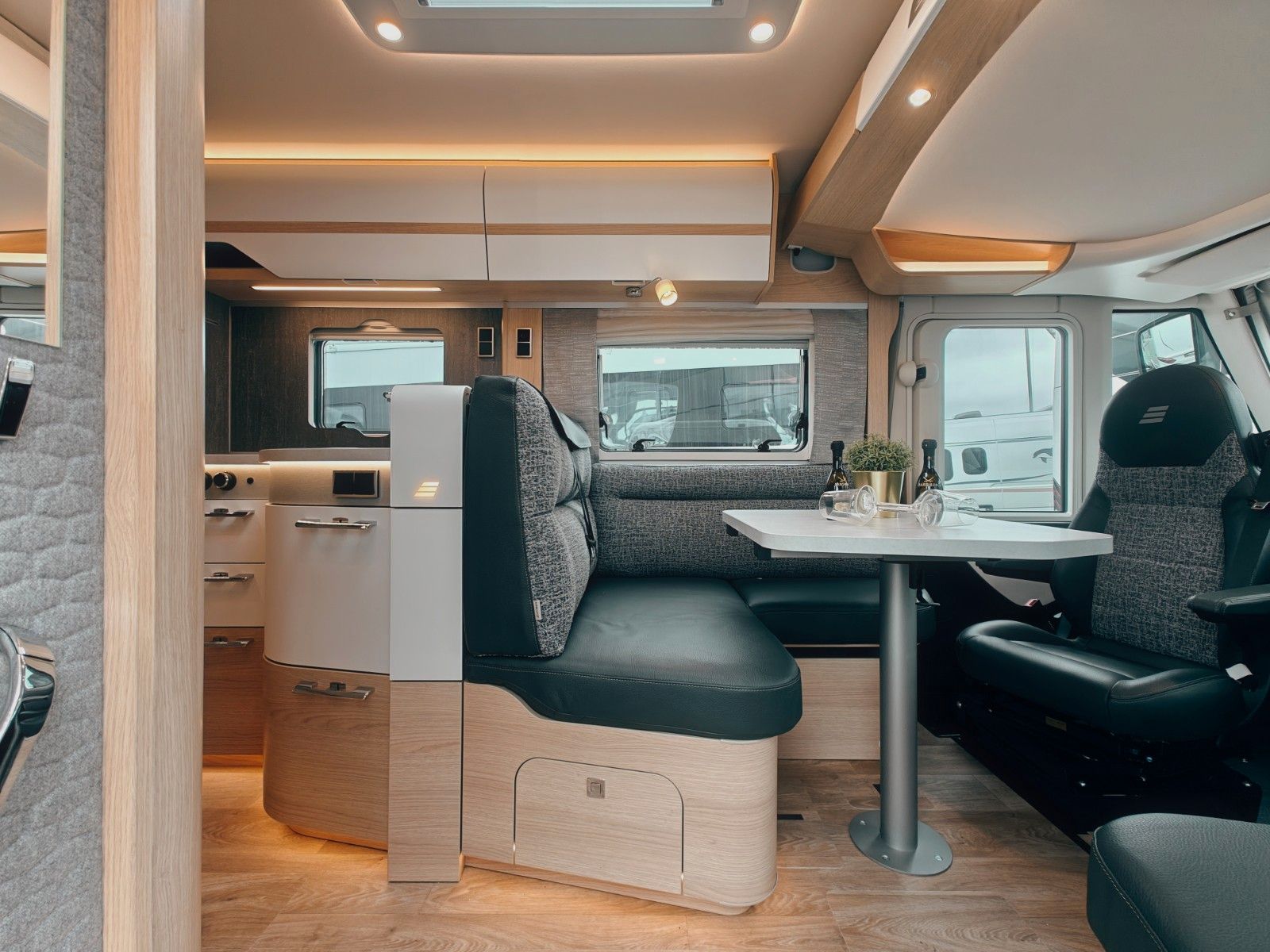 Fahrzeugabbildung HYMER / ERIBA / HYMERCAR B - KLASSE ML I 780 MASTERLINE NEU! MODELL  2025