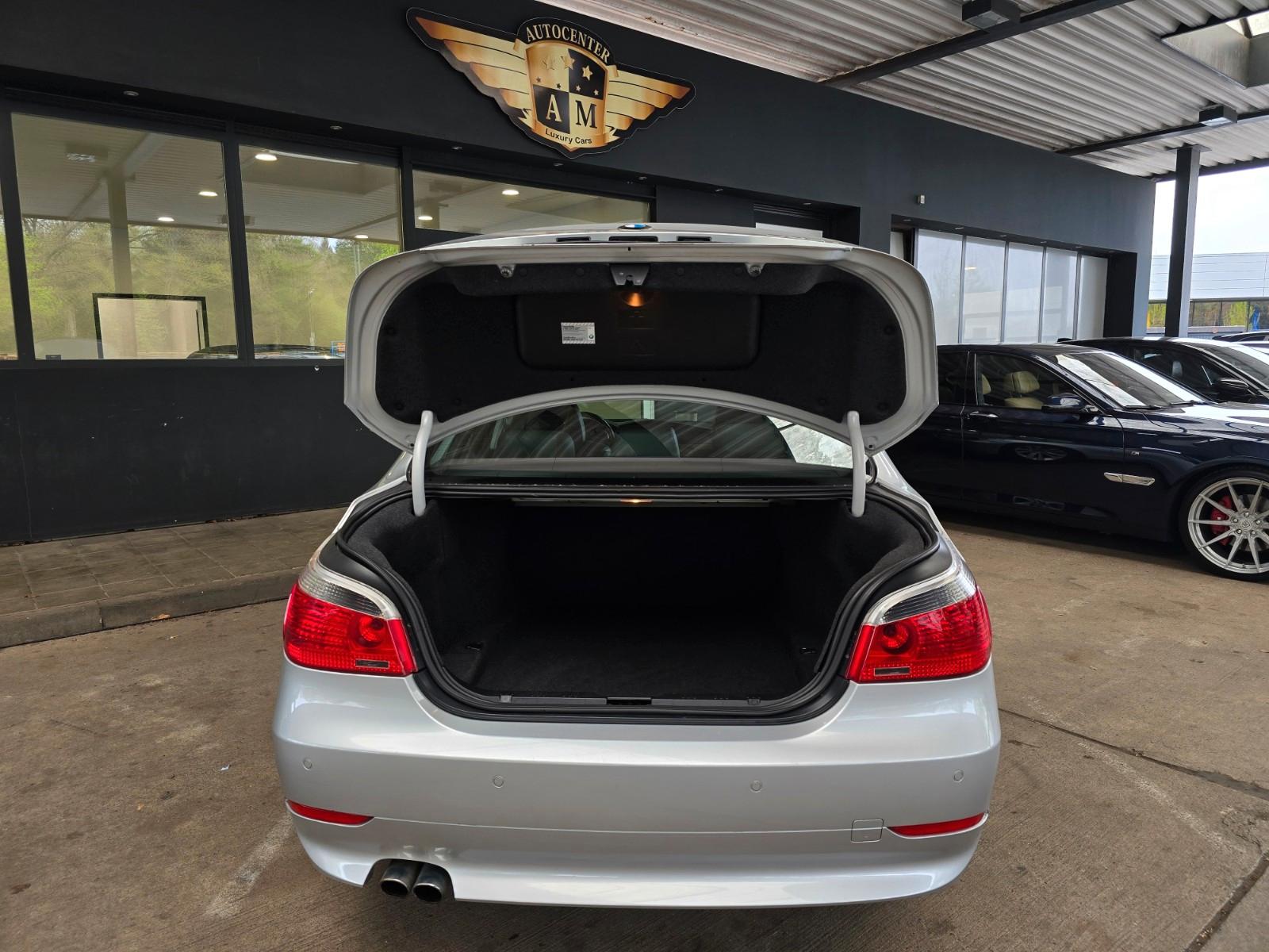 BMW 530i E60 Lim. Automatik LEDER/NAVI/PDC/NAVI/SZH